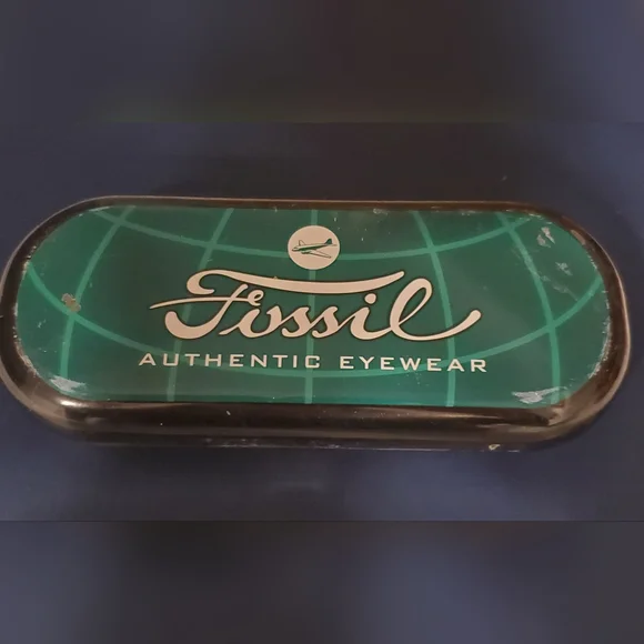 Fossil Vintage 1996 Brushed Gold Sunglasses - Picture 7 of 11